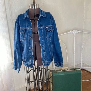 Levi’s signature denim jacket, size large, distressed wrists, medium wash
